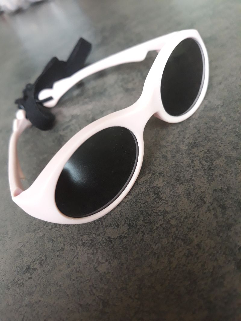 Lunettes de soleil bébé