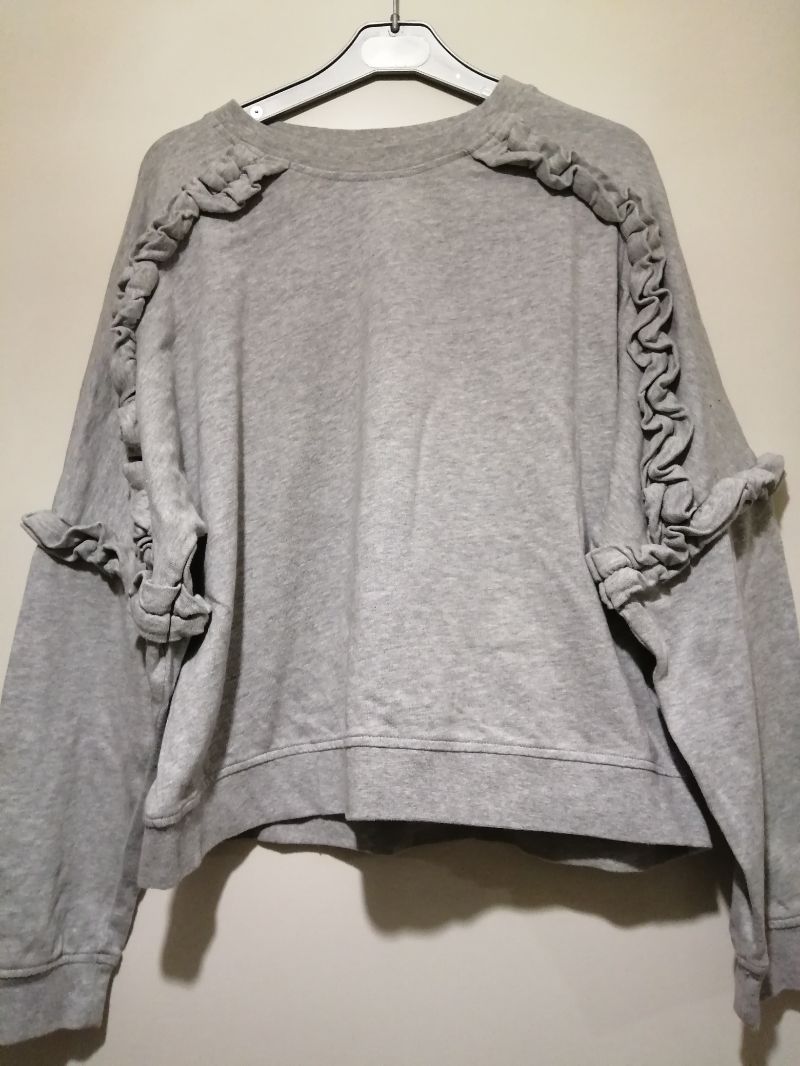 Sweat sans capuche.