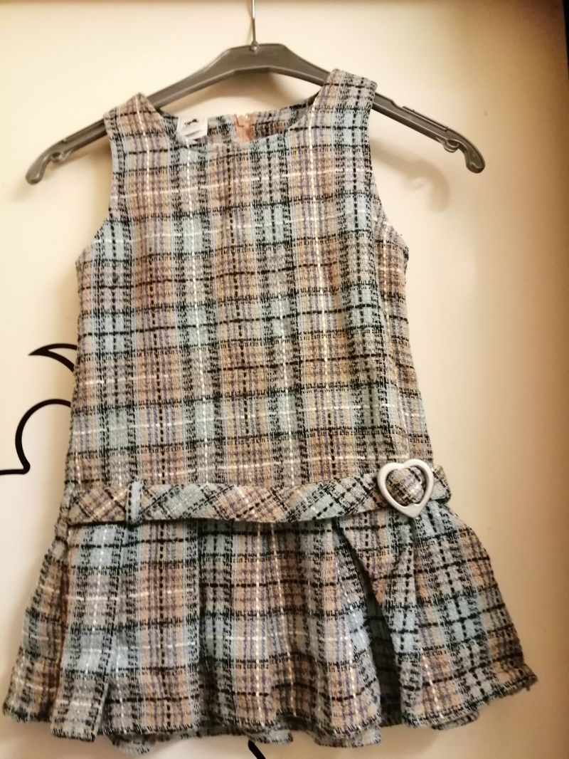 Robe sans manches.