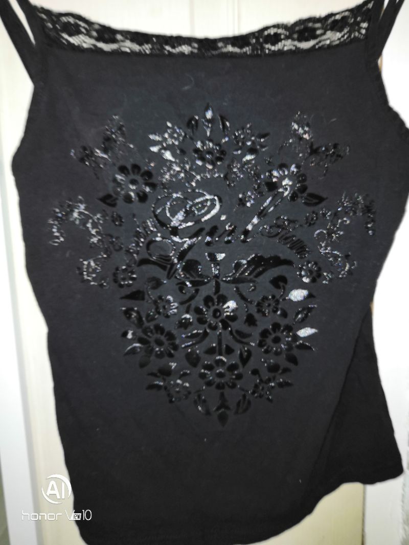 Top à motif en relief