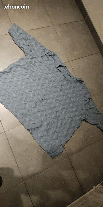 Tee shirt bleu taille 58-60