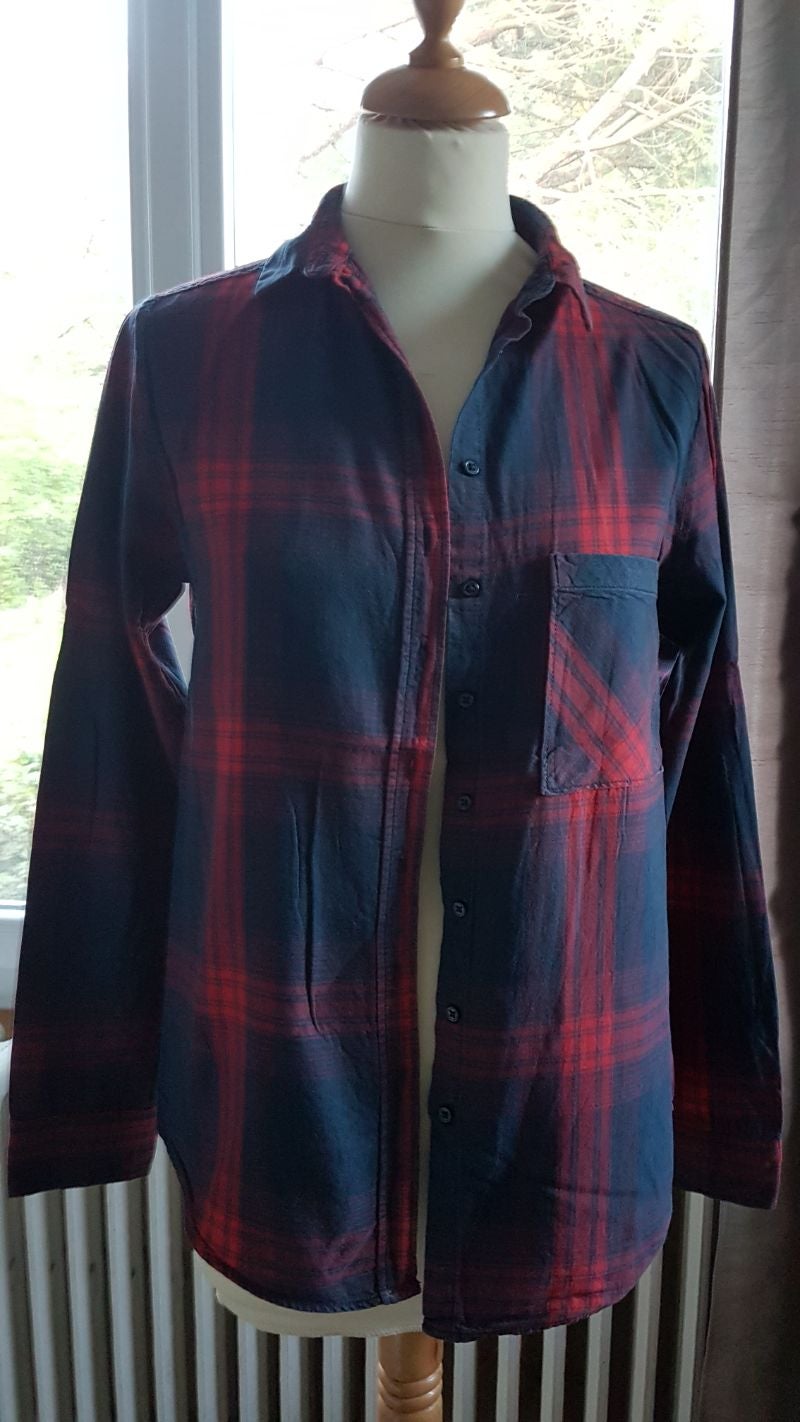 chemise à carreaux bleus et rouges ML kiabi taille 34/36