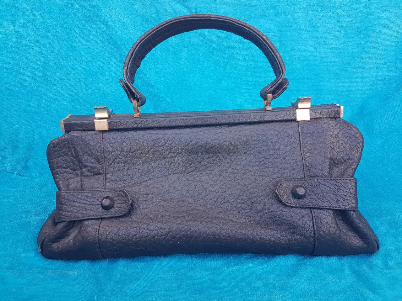 sac noir cuir rétro état neuf