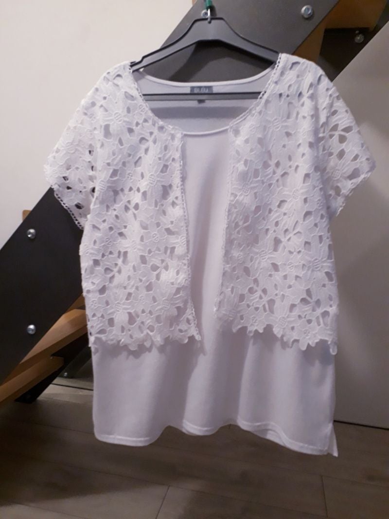 tee shirt dentelles