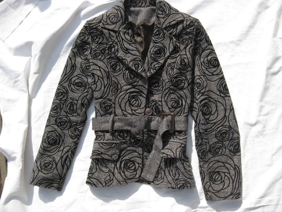 veste originale avec laine  dégriffée M état neuf