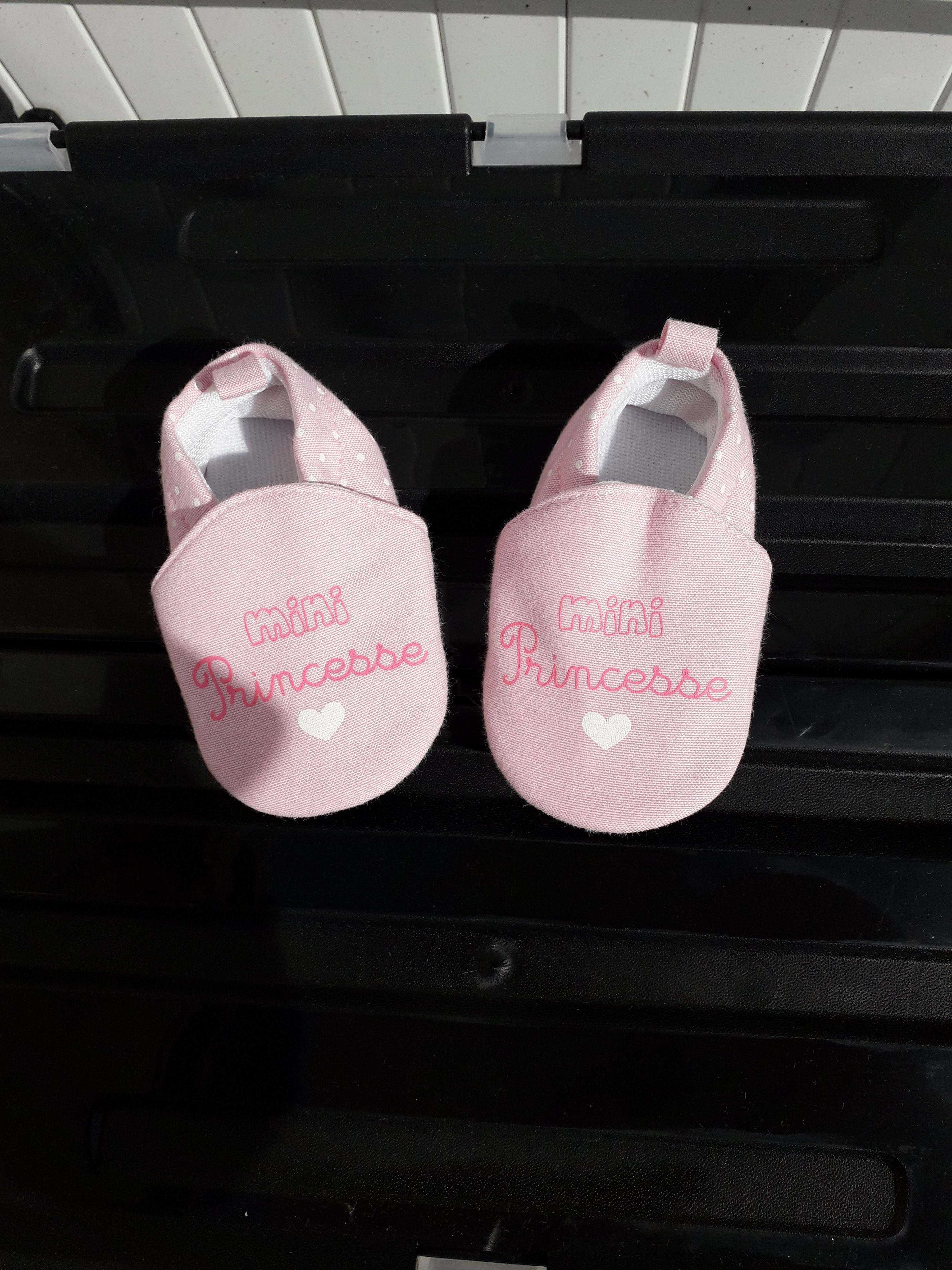 Chaussons bébé filles pointure 18(9/12 mois )