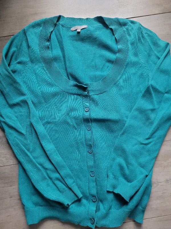 Pull Etam