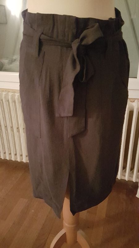 jupe grise ceinturée kiabi T40