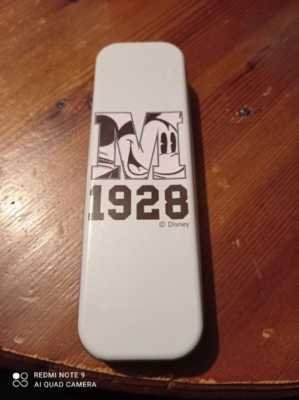 Boîte à stylo.