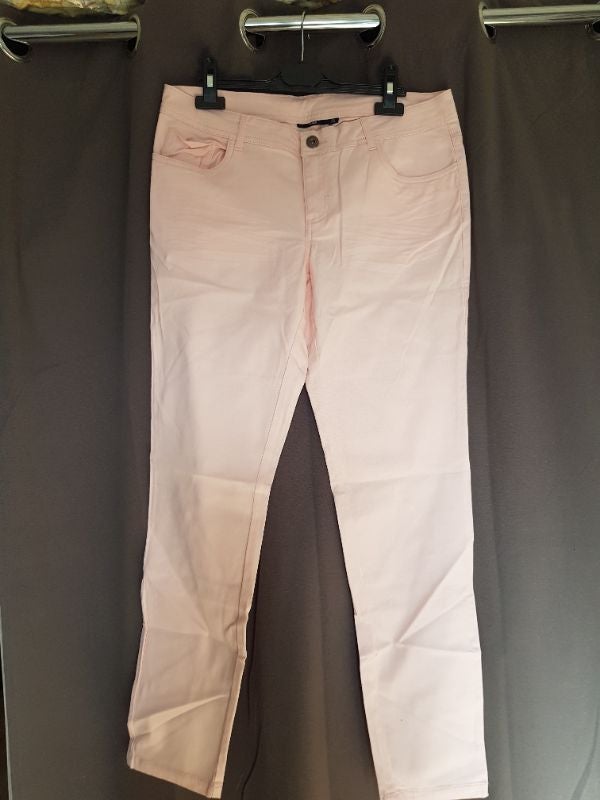 Pantalon rose pâle