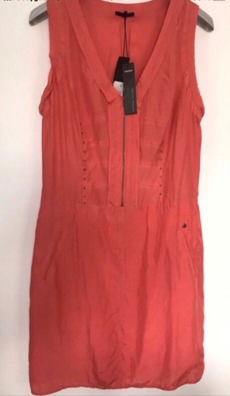 Très Belle robe IKKS 100% soie T 40 corail Neuve étiquette