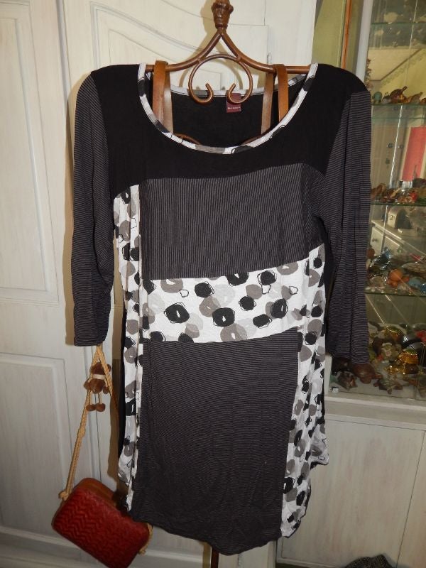 Tunique femme noir/gris 46/48 Blanche porte