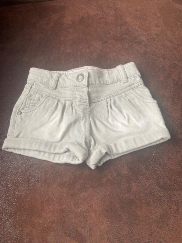 Short bébé fille taille 3 mois