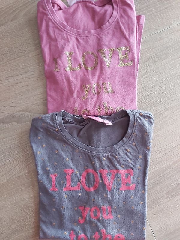2 t shirts  manches longues 8ans
