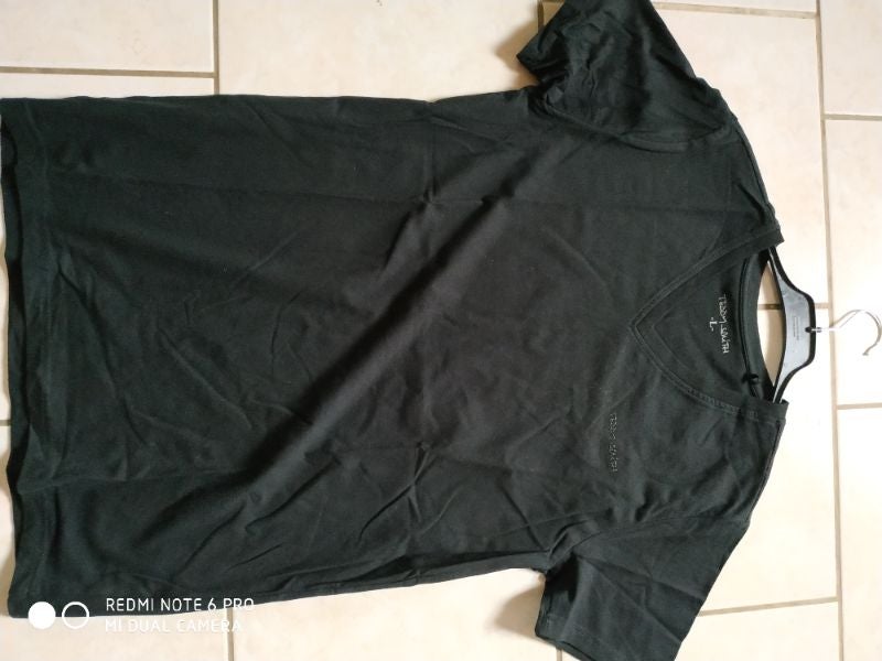 Tee shirt