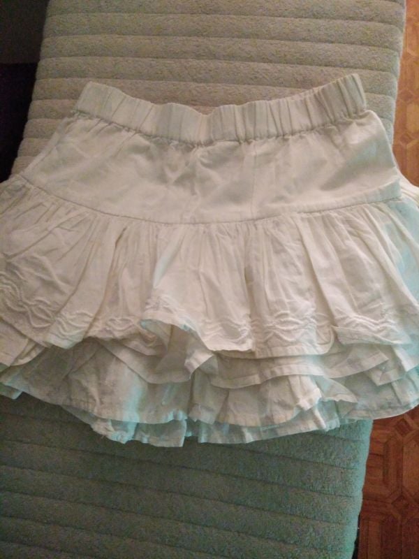 Jupe blanche à volants