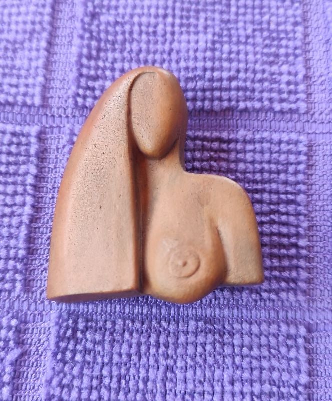 Broche artisanale terre cuite