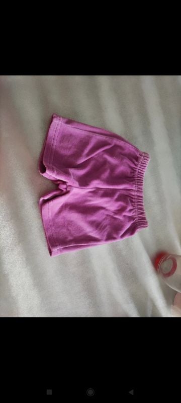 Short fille