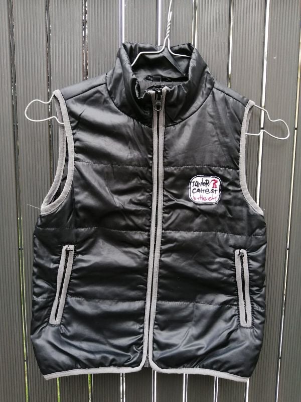 manteau sans manche noir 4 ans