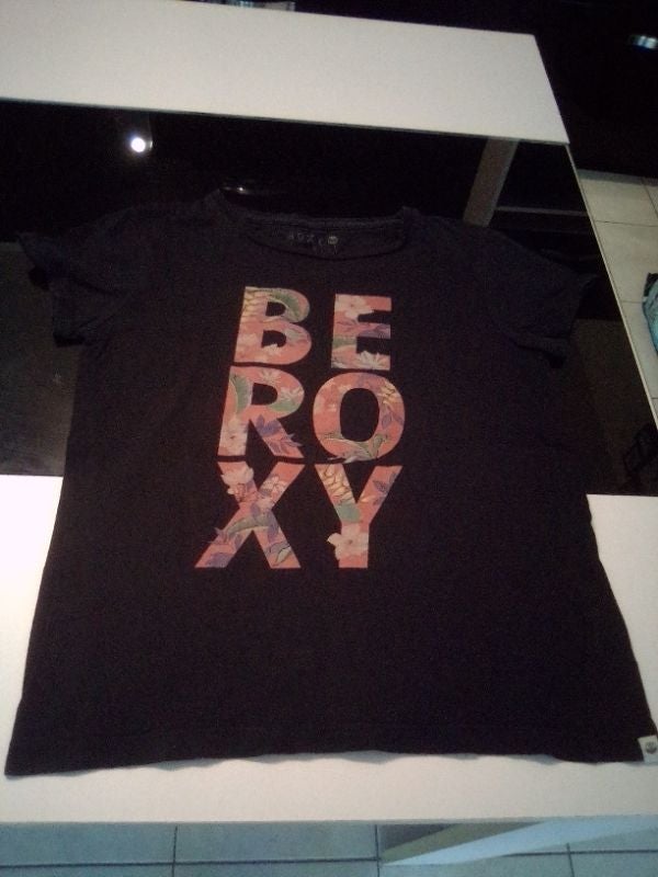 Tee shirt manches courtes.  ROXY.  Taille 12 ans