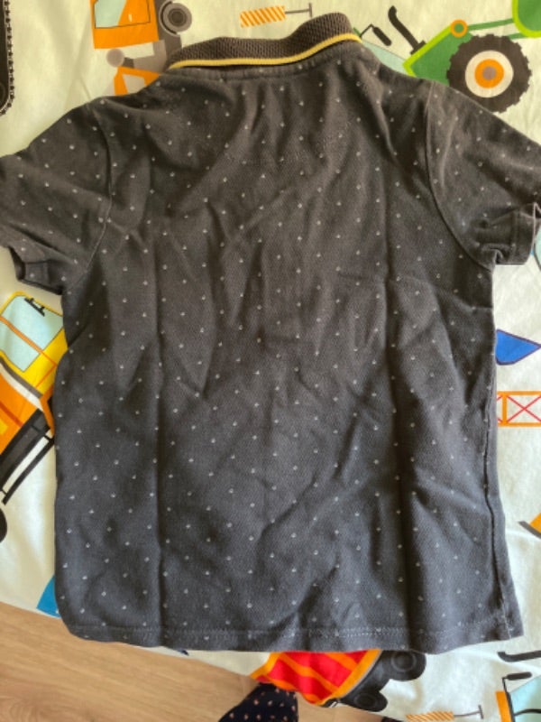 TEE shirt