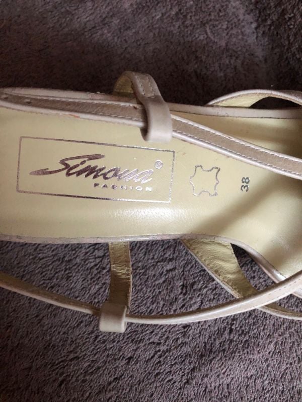 Chaussures à brides