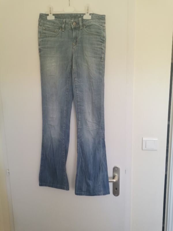 Jeans droit évasé marque freesoul  taille basse(haute couture jeannerie)