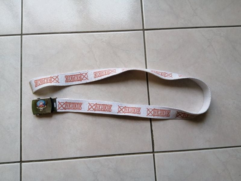 ceinture blanche environ 90  cm one piece