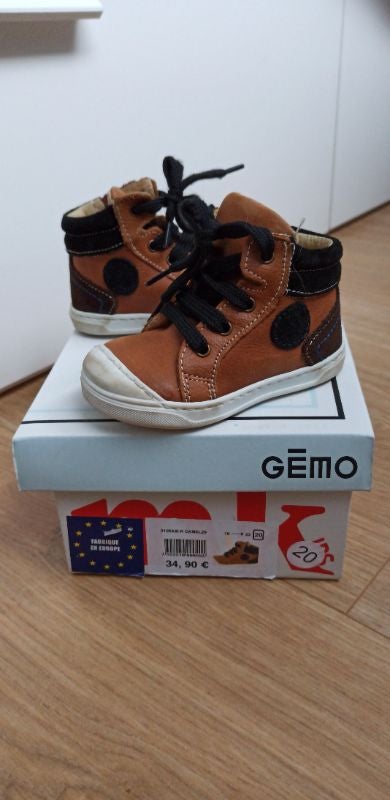Chaussures T. 20