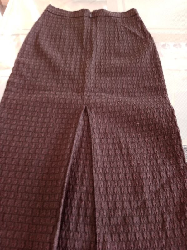 Jupe longueur moyenne aspect gaufré marron foncé NafNaf