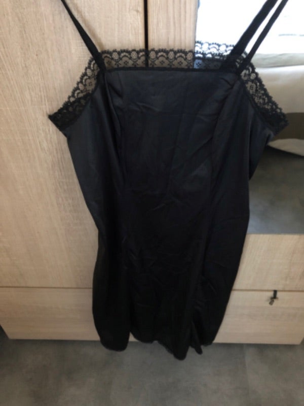 Nuisette agréable à porter avec dentelle au niveau du haut