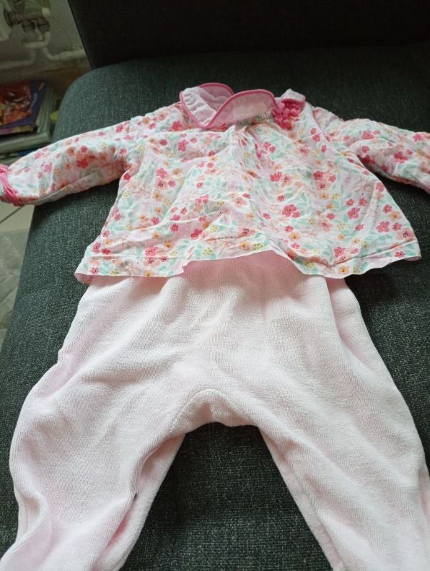 Petite tenue fille