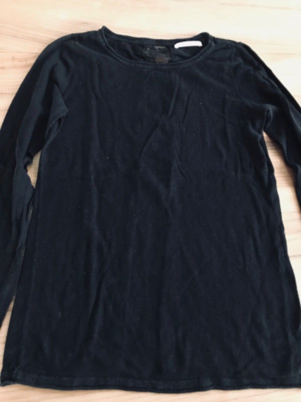 Pull noir