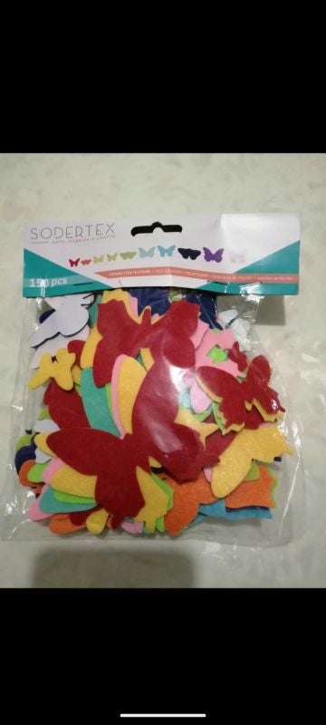 Lot de papillons adhésifs en feutrine.