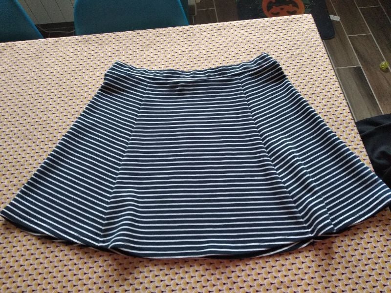 Jupe Kiabi taille 46/48