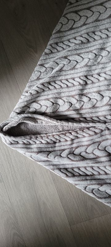 Poncho plaid