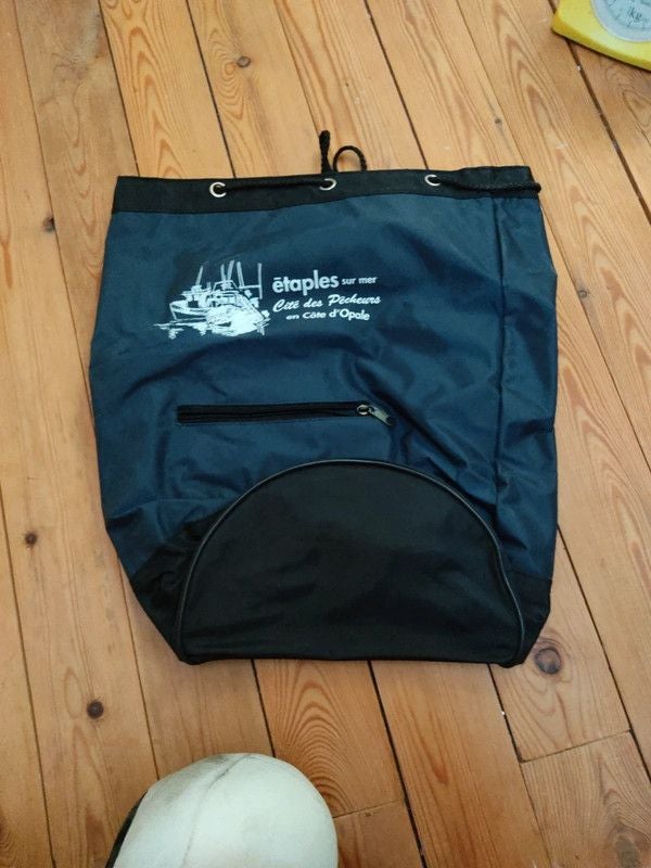Sac polochon Diamètre 25. Hauteur 40 environ