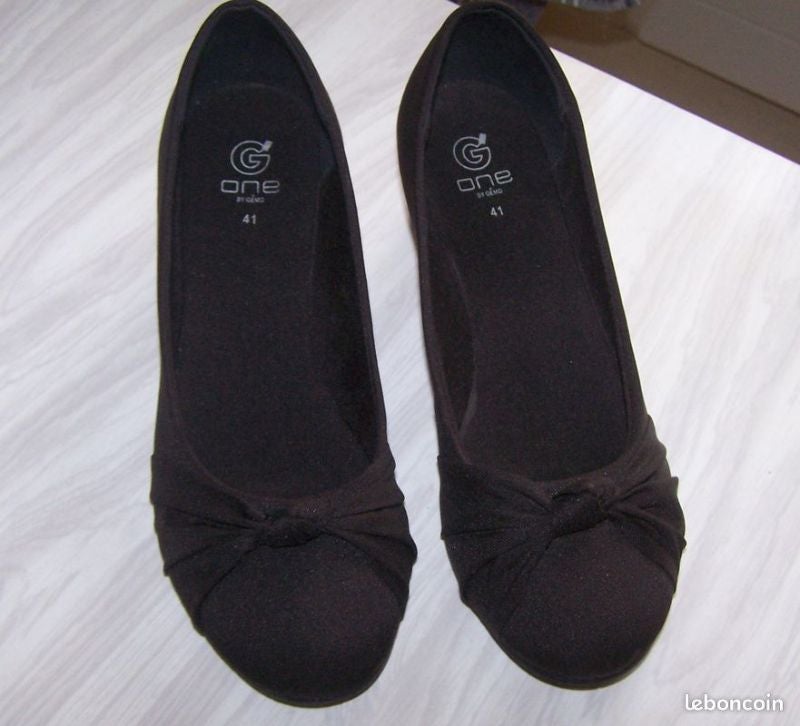 Chaussures noires - femme - pointure 41