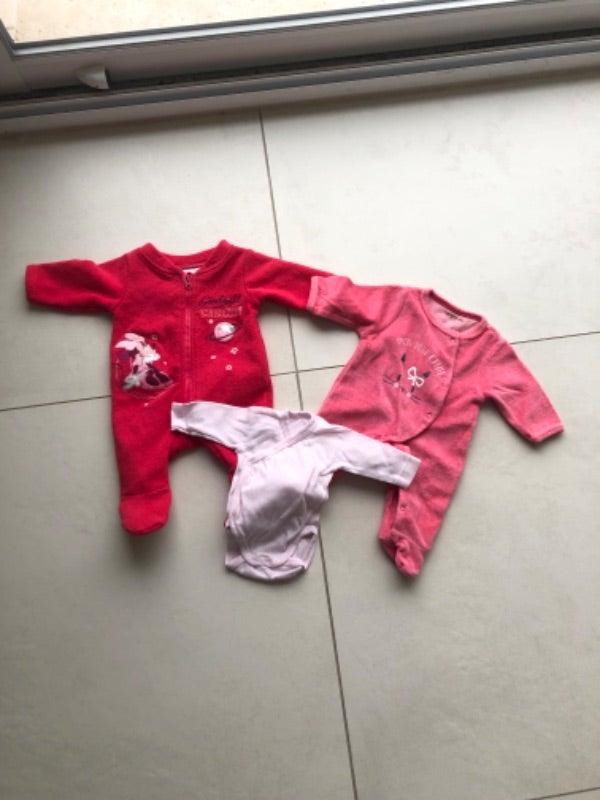 Lot pyjamas bodie