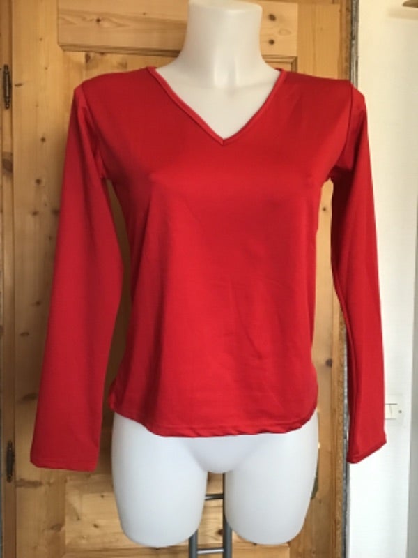 Tee shirt rouge manches longues col V 75% coton 20% soie vintage 80s Rannessa