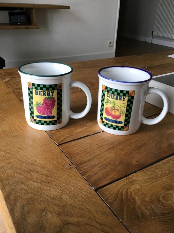 2 tasses à thé neuf