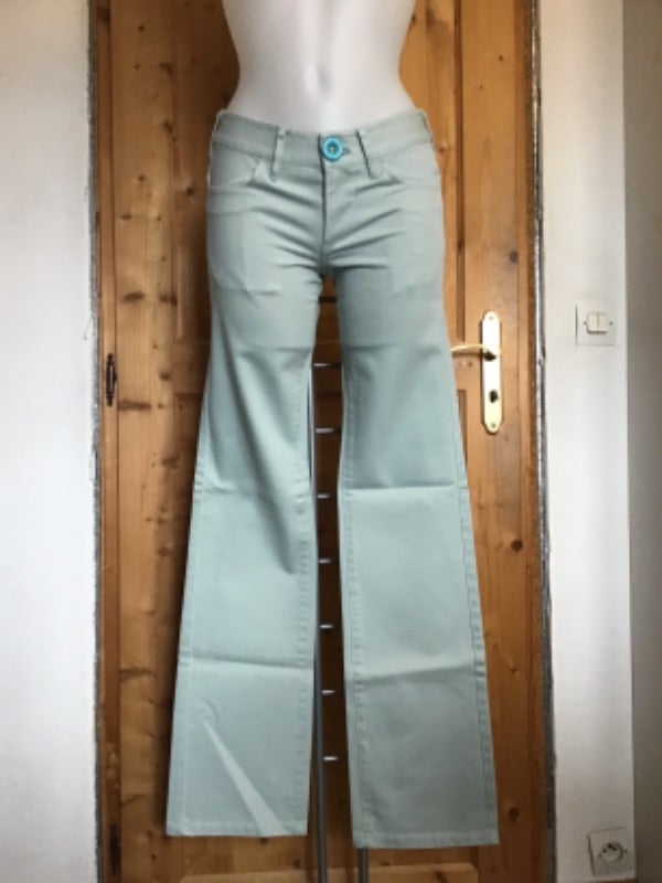 Jean collector prototype bleu clair détails turquoise bas évasés vintage 2000s Iro