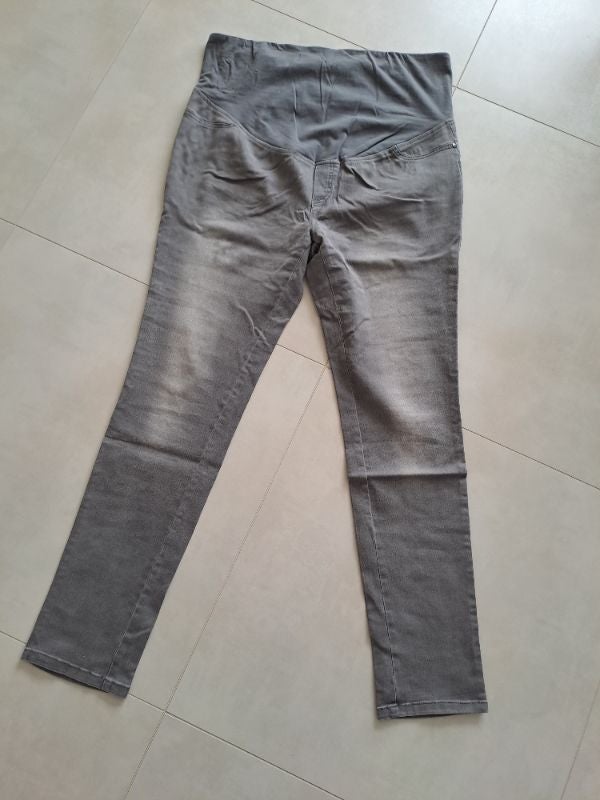 Jean gris tregging de grossesse T48 Vertbaudet - TBE