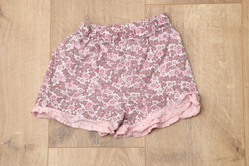 Short fleuri