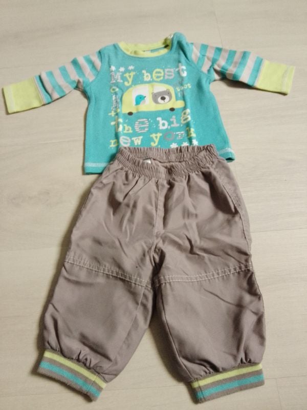 Pantalon + tee-shirt