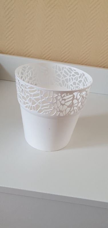 Cache pot