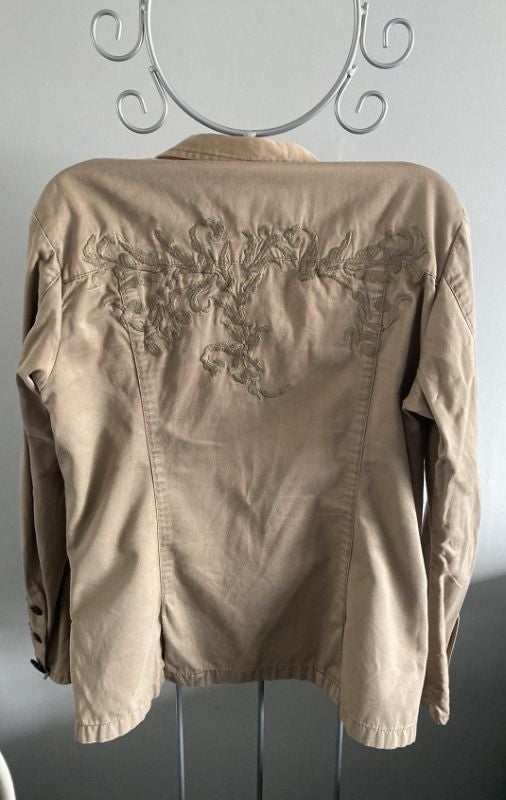Jolie Veste Liberto brodée