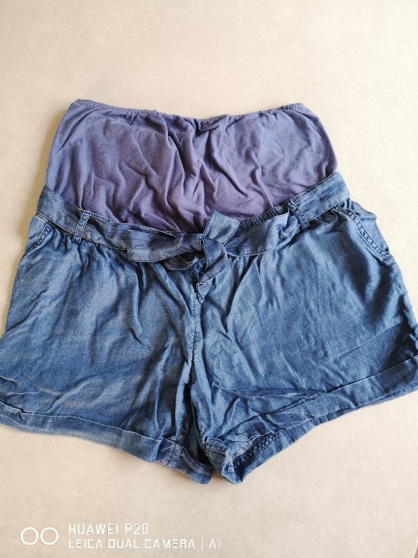 Short jean de grossesse