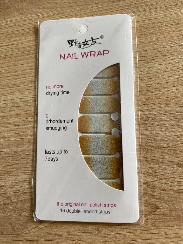 Stickers sport ongles or et argent neuf