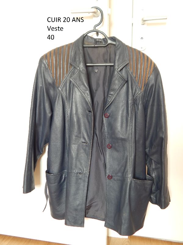 Veste en cuir bleu marine